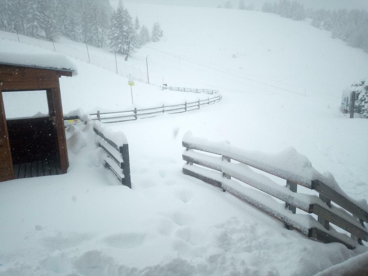 Le Chalet Des Buisses Hotel Roubion Екстериор снимка